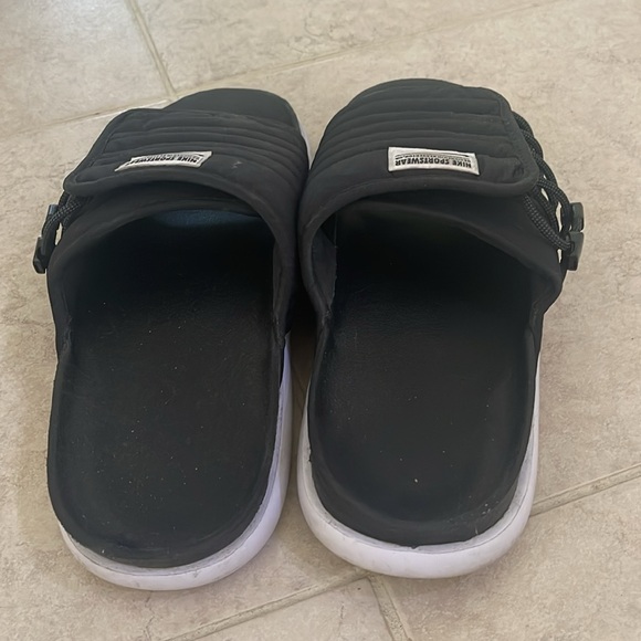 Nike Asuna Slides - Picture 3 of 7